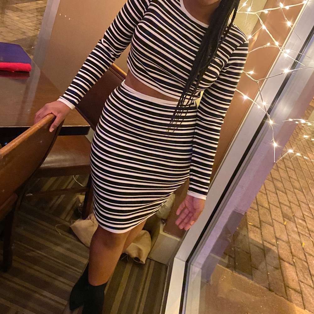 Crop top skirt set